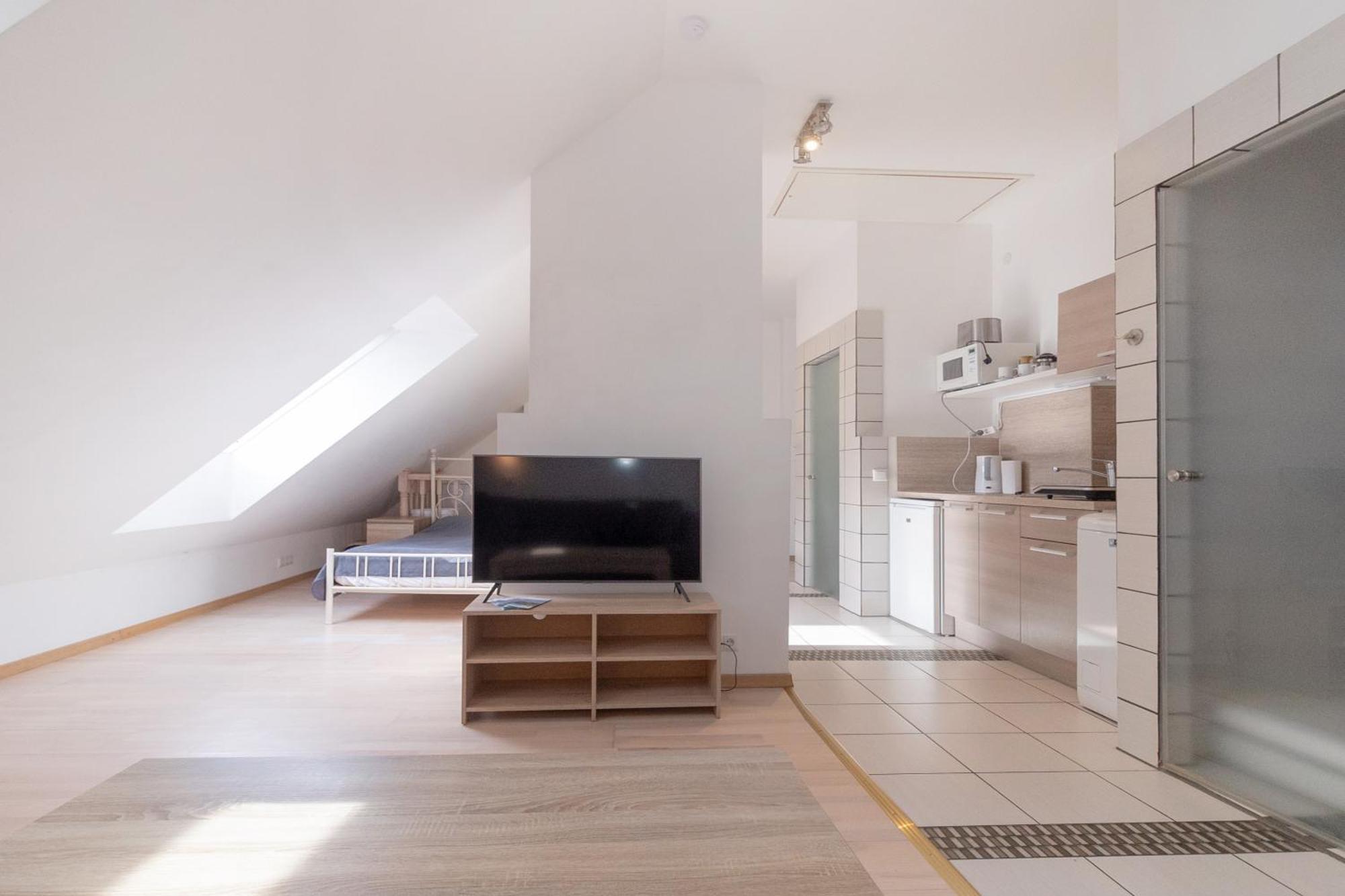 Revalia T1 Airport-bus Station Apartment